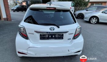 Toyota Yaris Club 1,5 Hybrid mit Rückfahrkamera voll