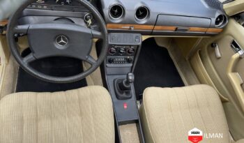 Mercedes-Benz 200 Oldtimer mit H-Kennzeichen full