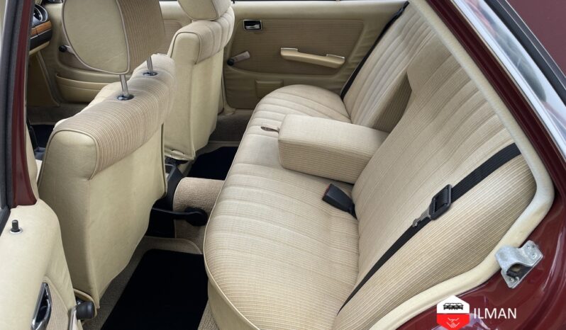 Mercedes-Benz 200 Oldtimer mit H-Kennzeichen full