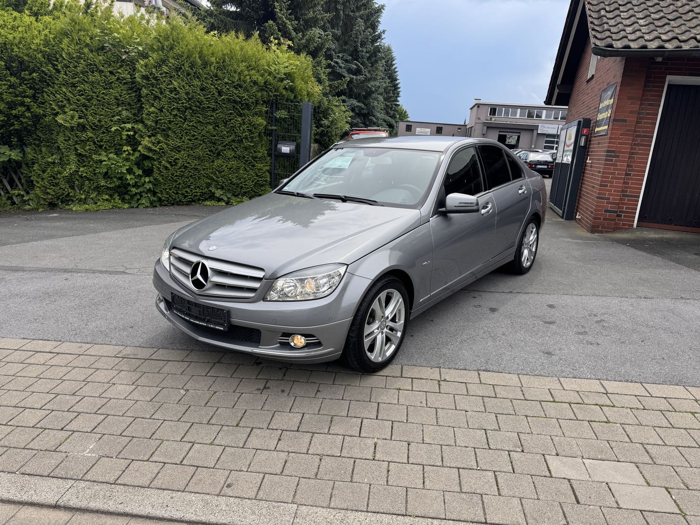 Mercedes-Benz C 200 CGI BlueEfficiency zu verkaufen
